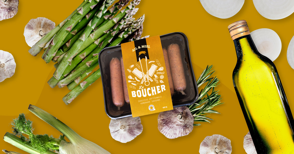 Paquet de saucisses Le Boucher ail et miel avec des ingrédients autour